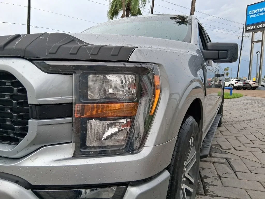 Used 2023  Ford XL image 3
