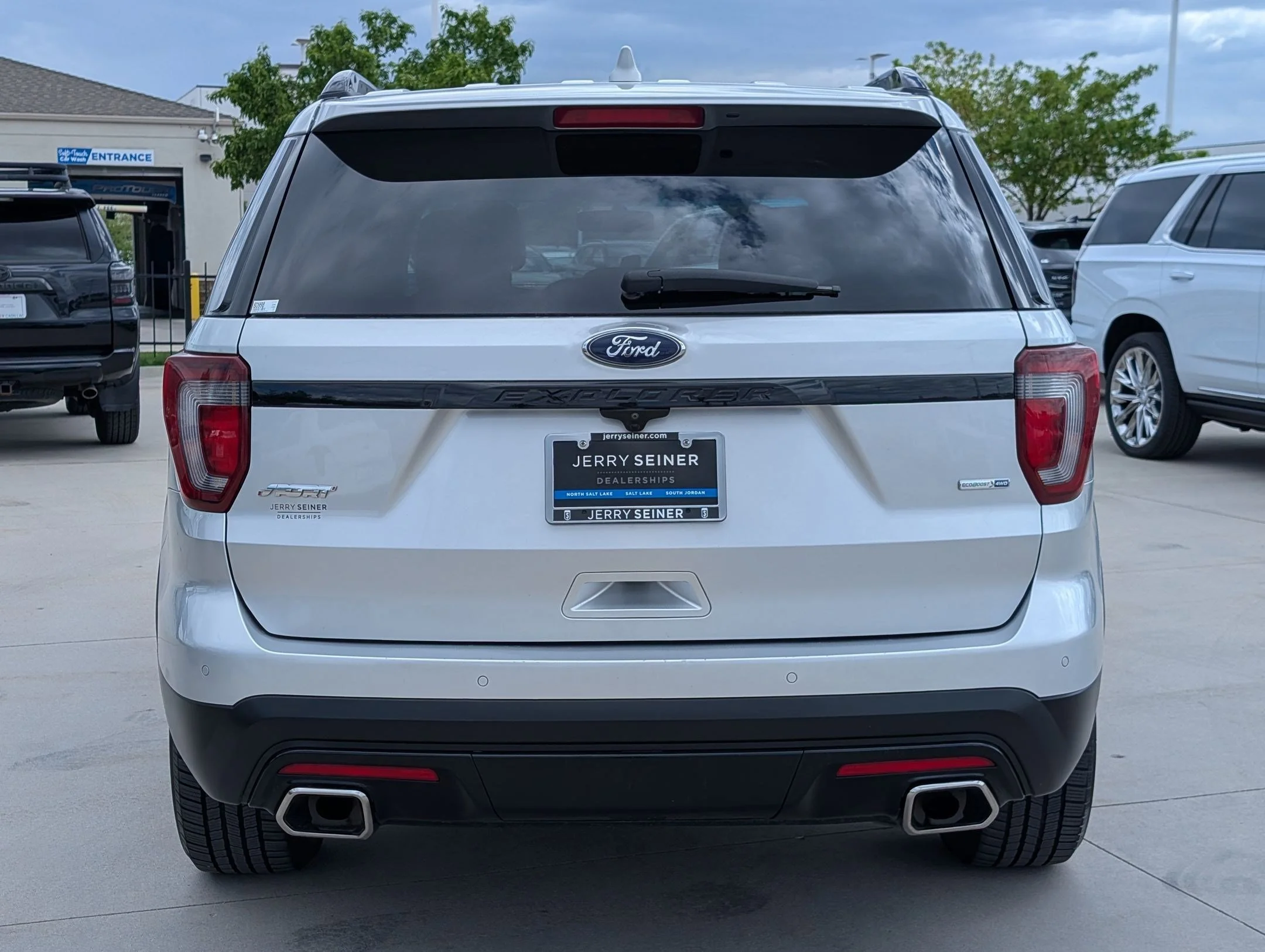 Used 2016 Ingot Silver Metallic Ford Sport image 4