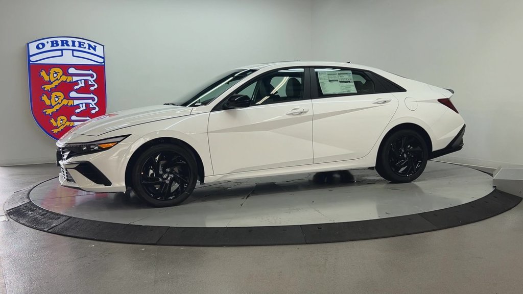 Used 2026 White Hyundai SEL Sport image 3