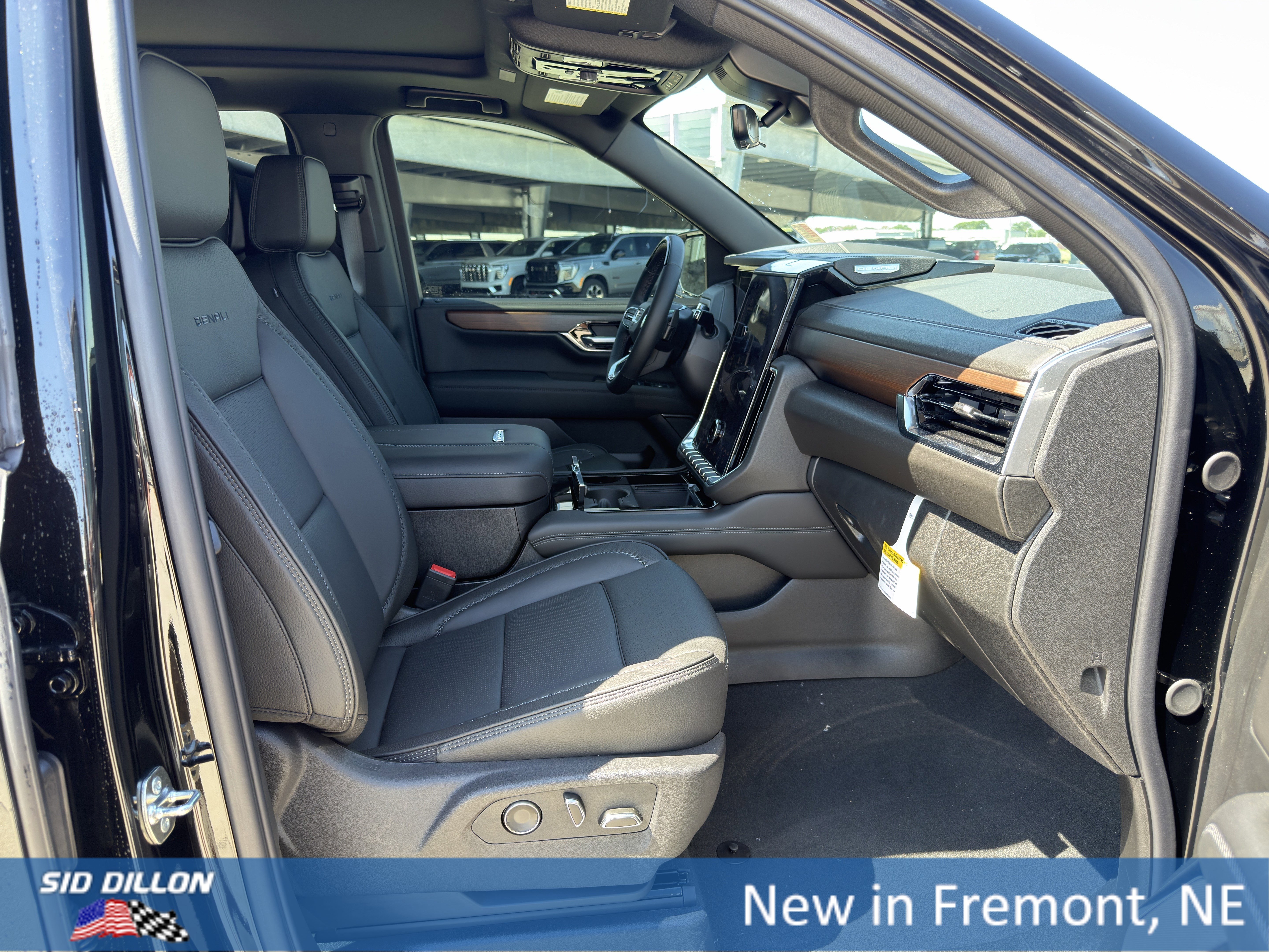 2026 GMC Yukon Denali - Photo 19