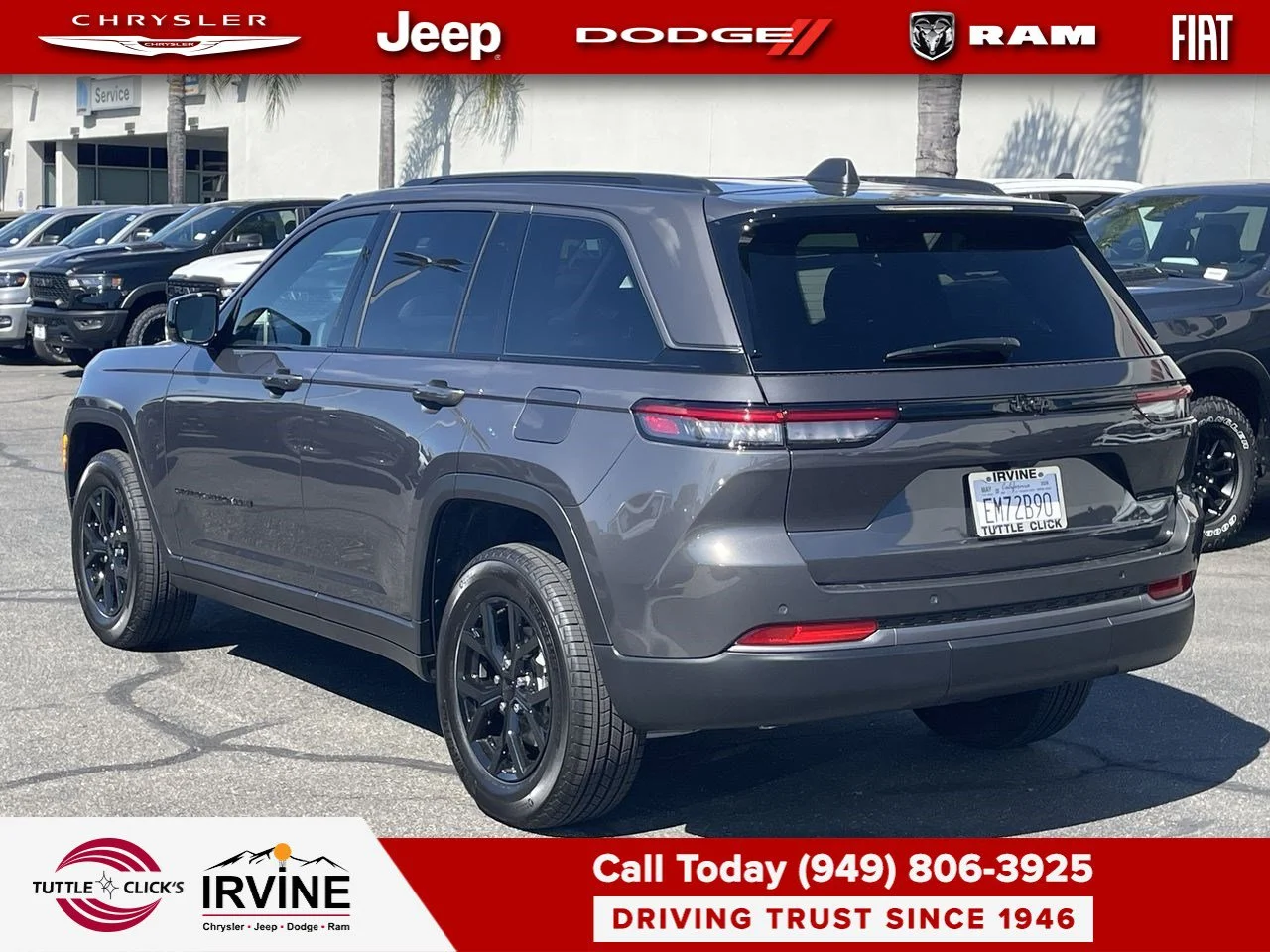 Used 2026 Baltic Gray Metallic Clearcoat Jeep Laredo Altitude image 4
