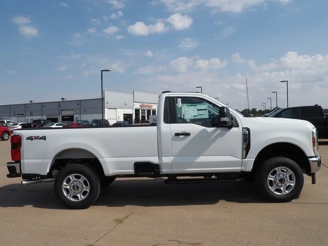 2026 Ford F-250 Super Duty XLT - Photo 4
