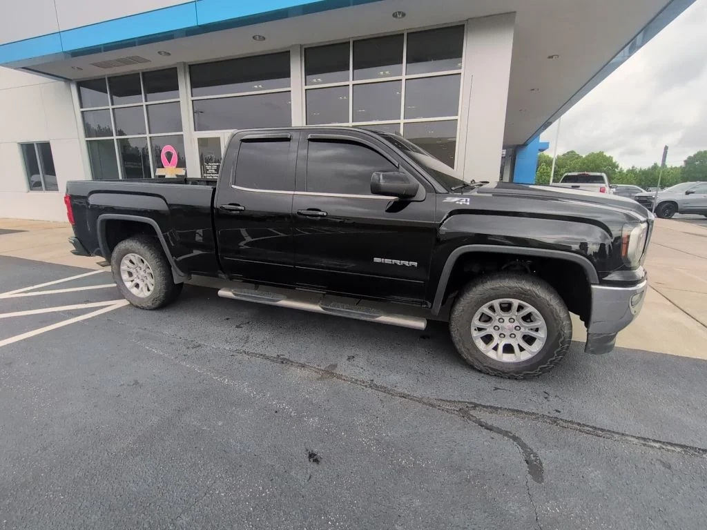 2017 GMC Sierra 4WD Double Cab Standard Box SLE's photo