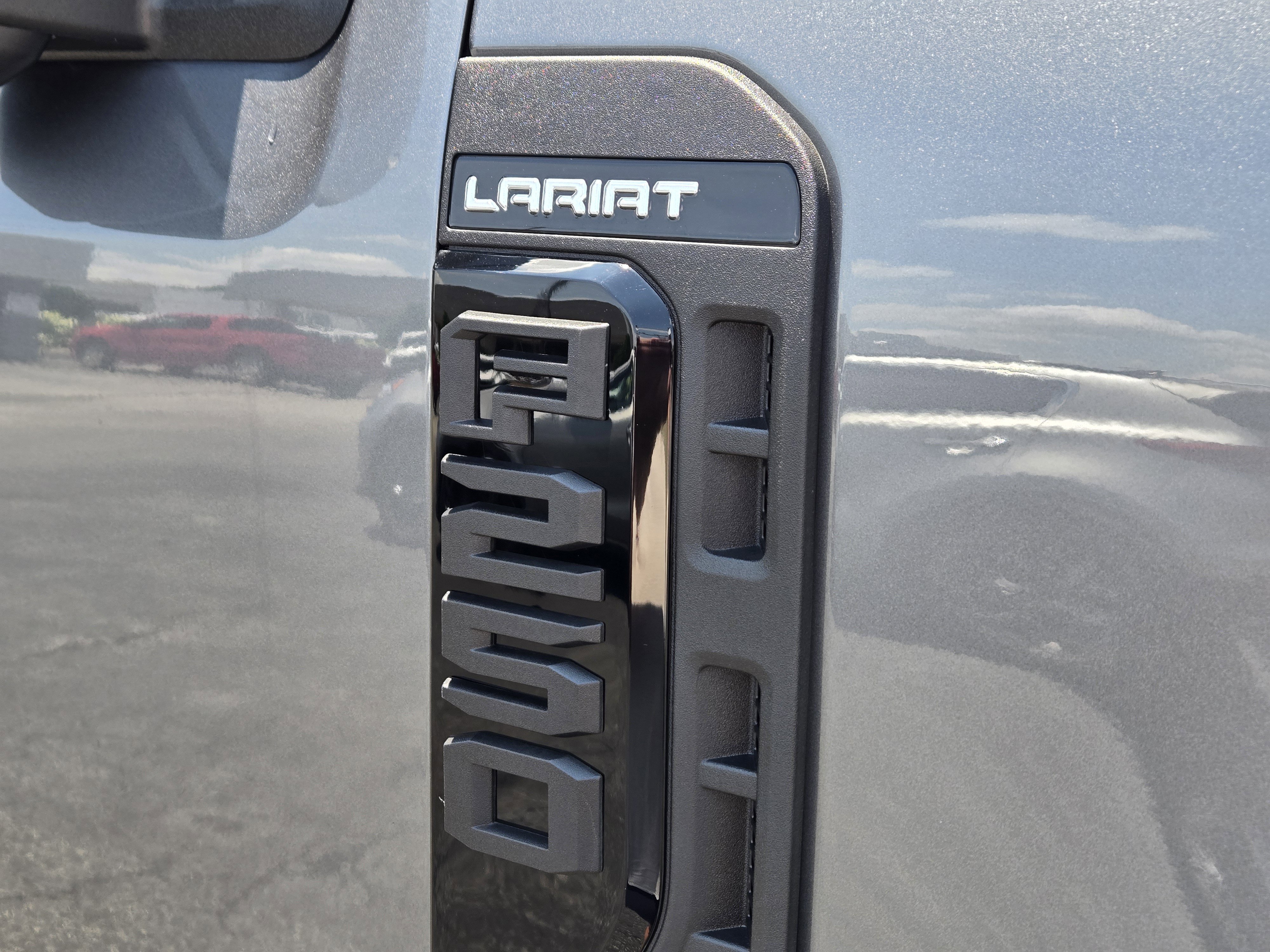 Used 2024 Carbonized Gray Metallic Ford Lariat image 6