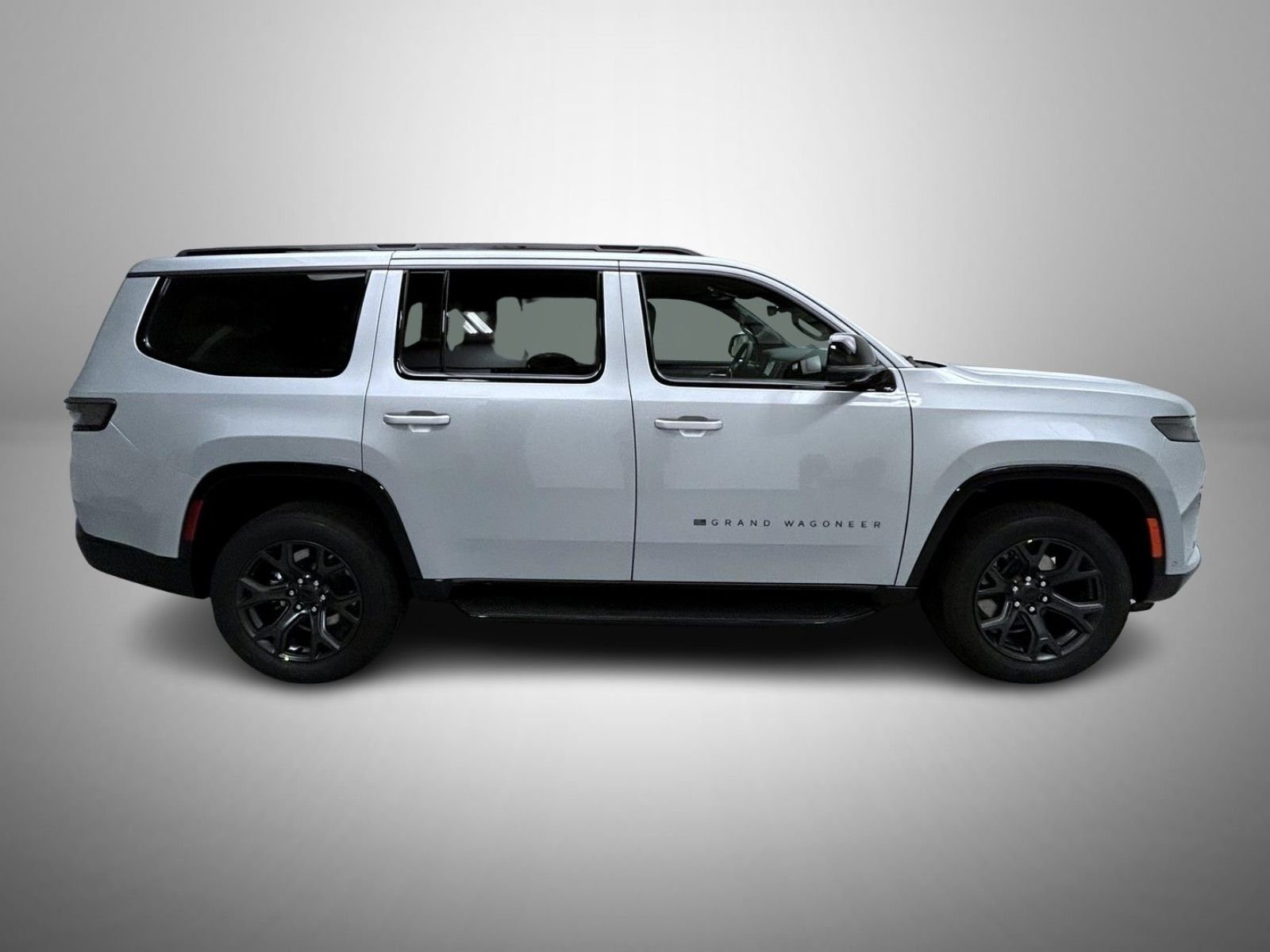 New 2026 Silver-Zynith Exterior Paint Jeep Limited Altitude image 4