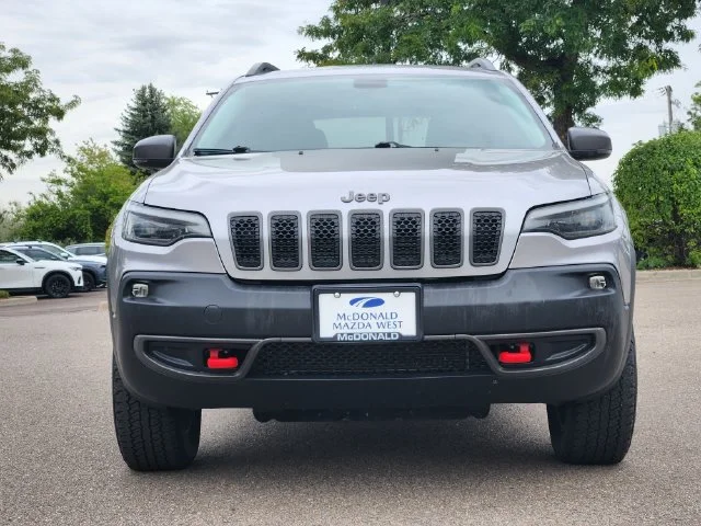 Used 2020 Silver Jeep Trailhawk image 2