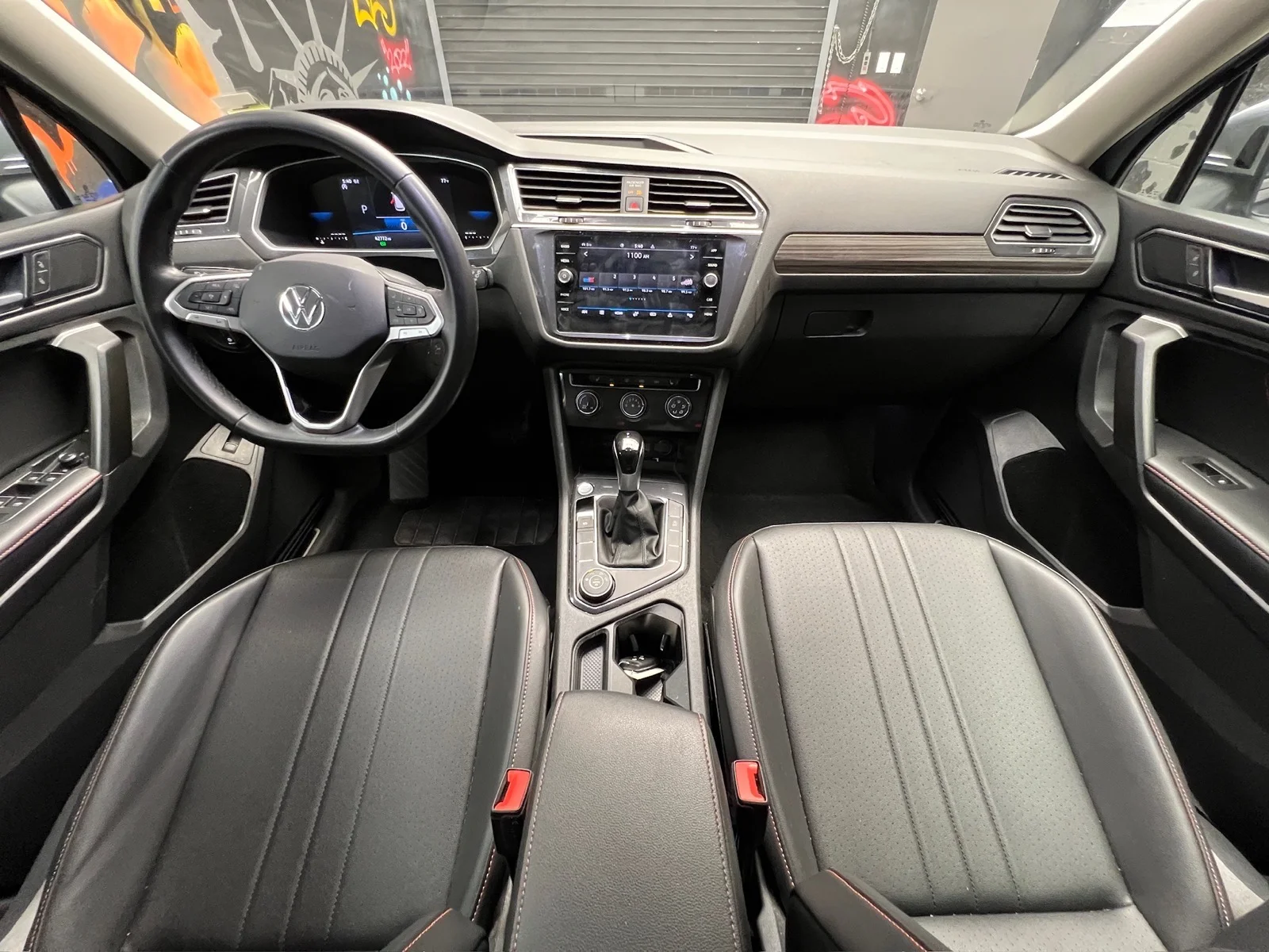 Used 2024 Platinum Gray Metallic (2r2r) Volkswagen Wolfsburg Edition 4Motion image 19
