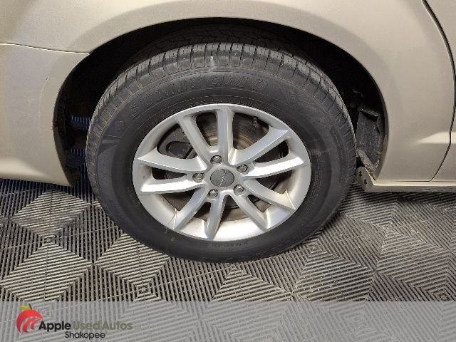 Used 2016 Beige Dodge SXT image 45