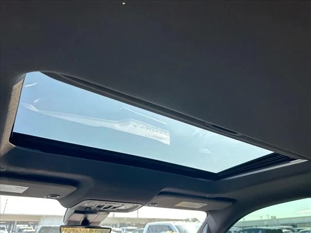 Used 2024  GMC Denali image 19