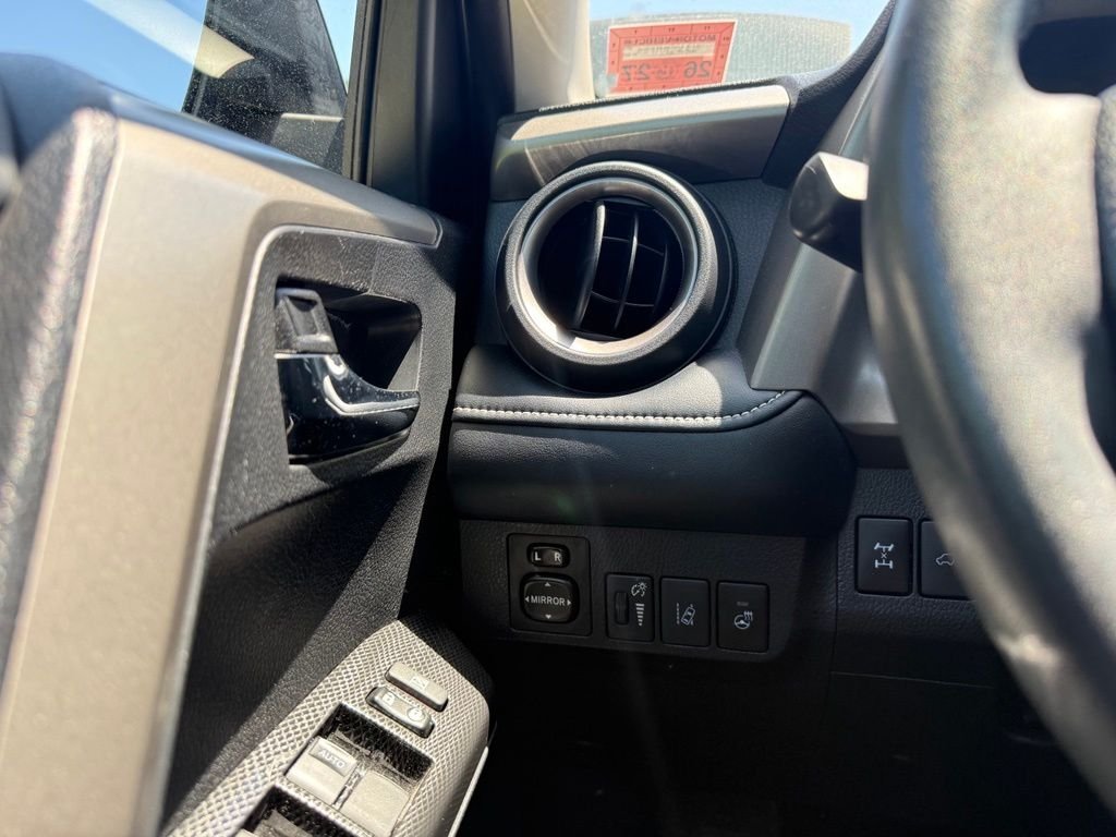 Used 2018 Black Toyota Adventure image 39