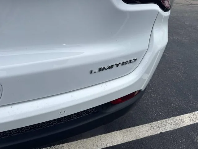 Used 2025 White Jeep Limited image 7