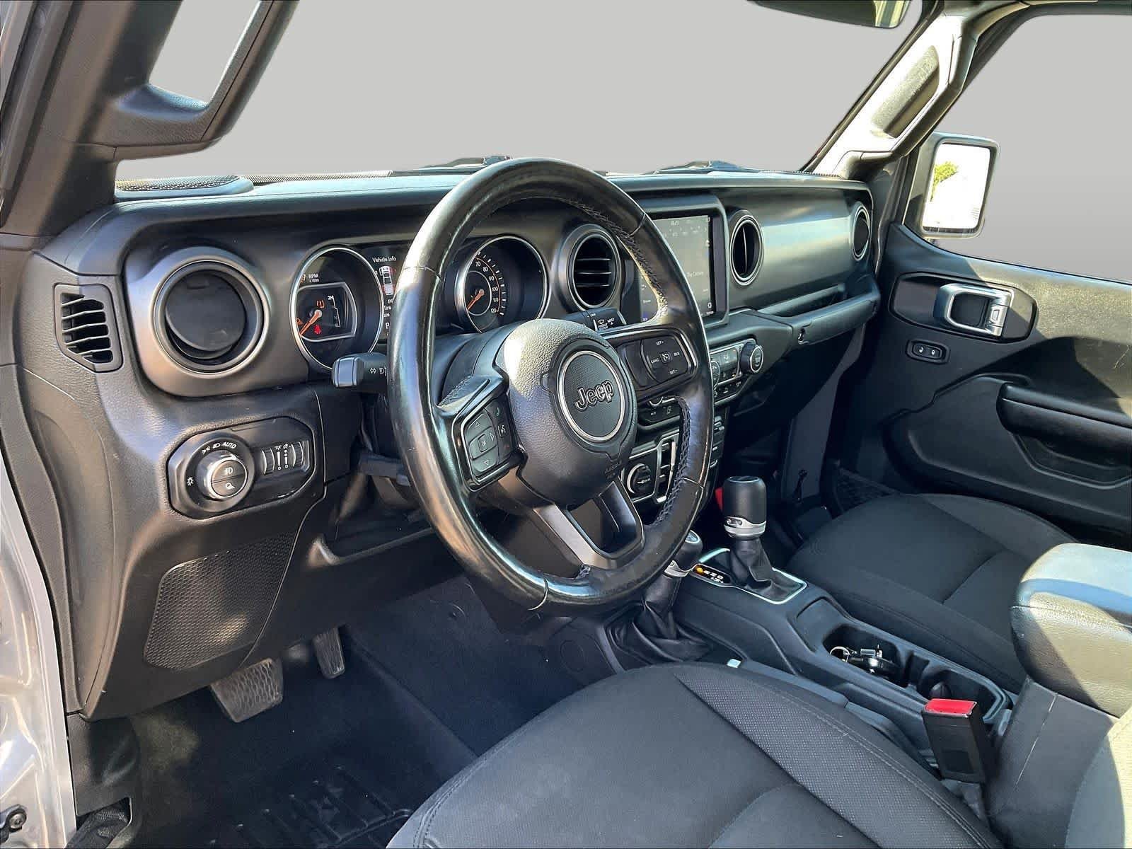 2021 Jeep Gladiator Willys - Photo 20