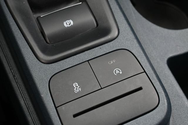 Used 2025 White Ford XL image 27