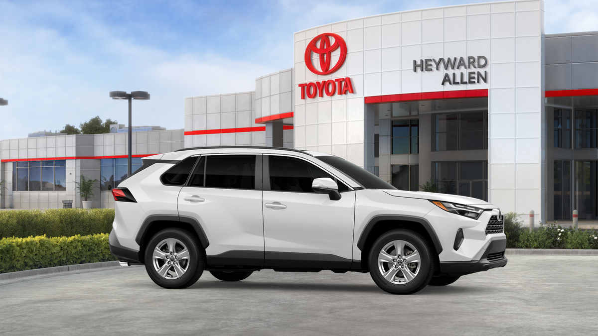 New 2025 Ice Cap Toyota XLE image 35