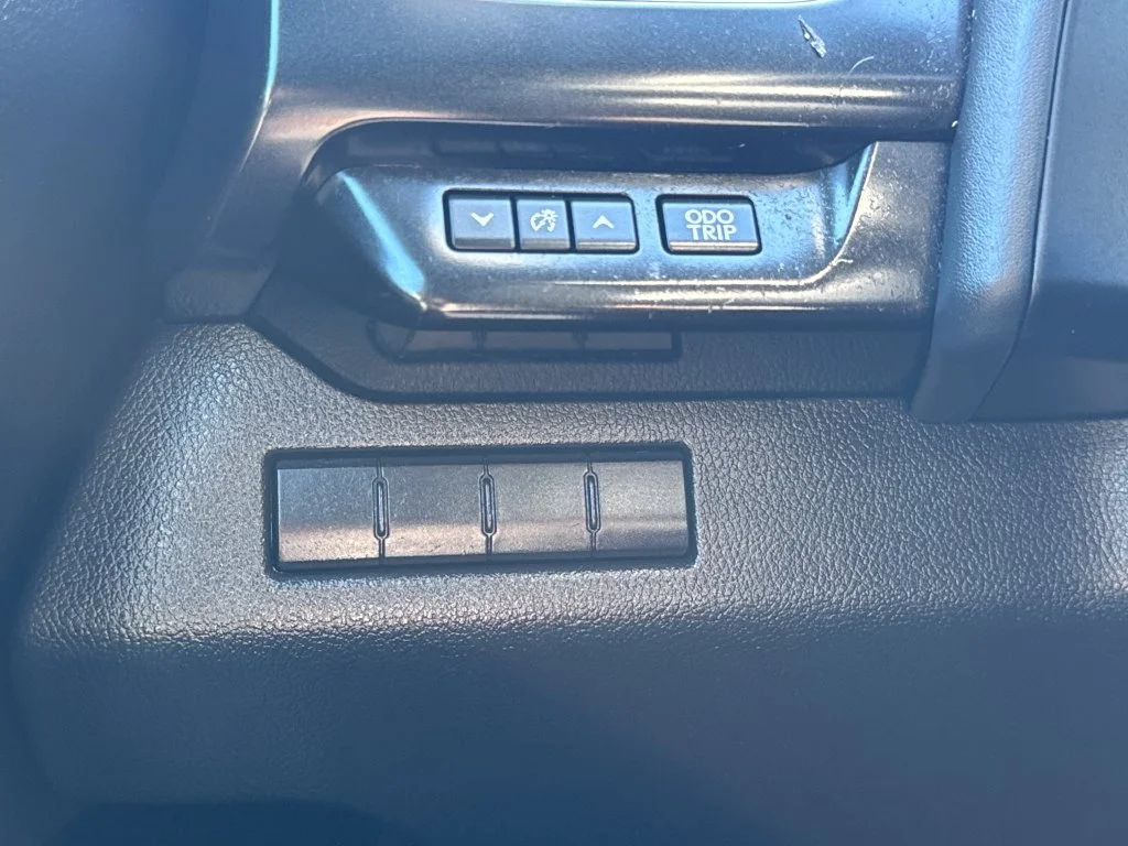 Used 2019 White Lexus 200 Base image 32