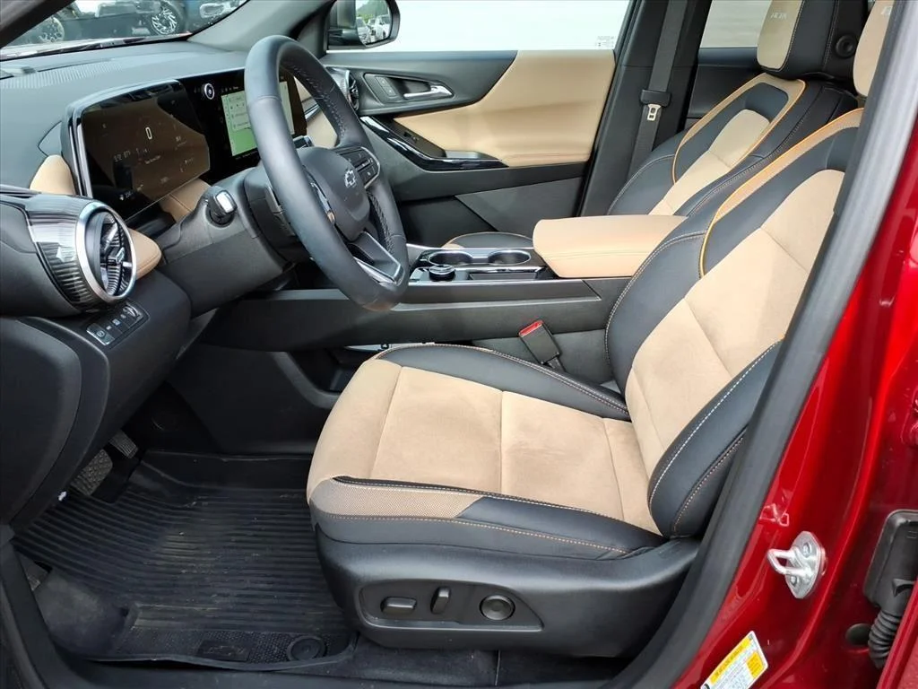 Used 2025 Radiant Red Tintcoat Chevrolet AWD ACTIV image 10