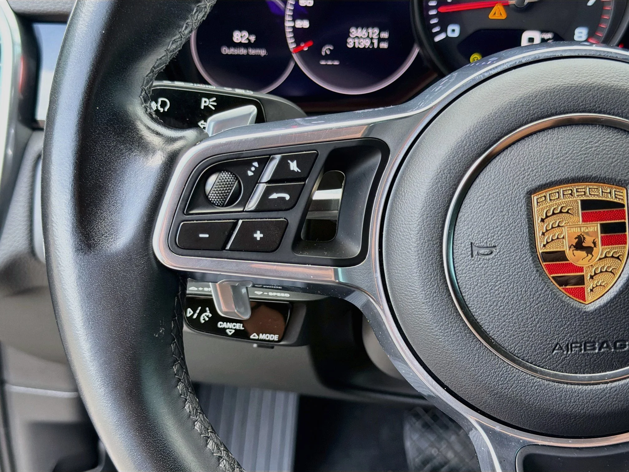 Used 2023 Chalk Porsche Platinum Edition image 36