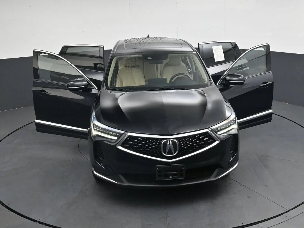 Used 2023  Acura Technology Package image 41