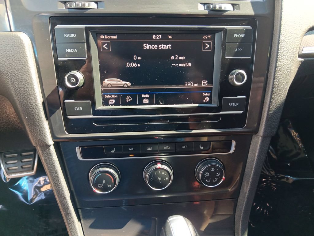 Used 2019 Black Volkswagen S image 18