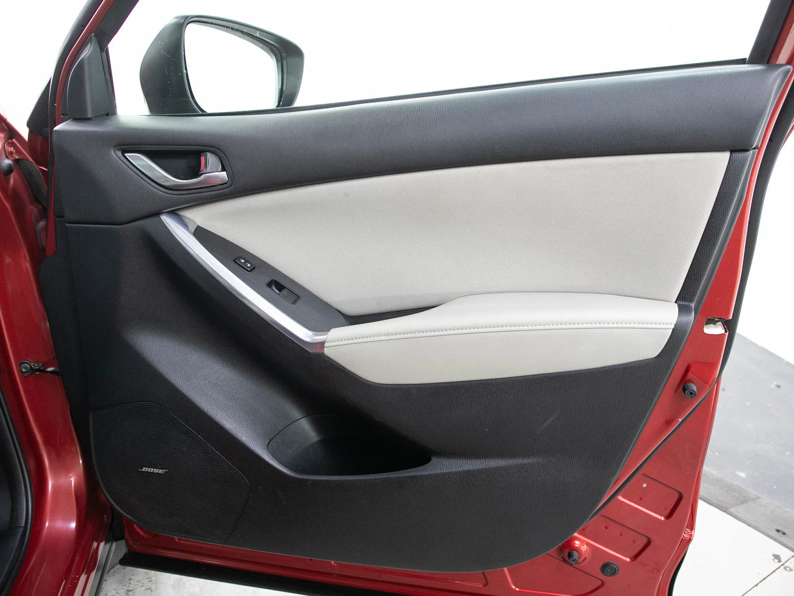 Used 2015 Soul Red Metallic Mazda Touring image 11