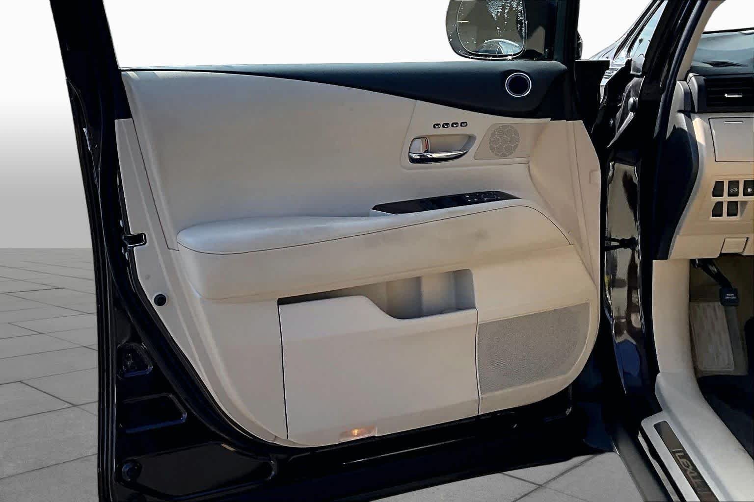 Used 2013 Fire Agate Pearl Lexus  image 21