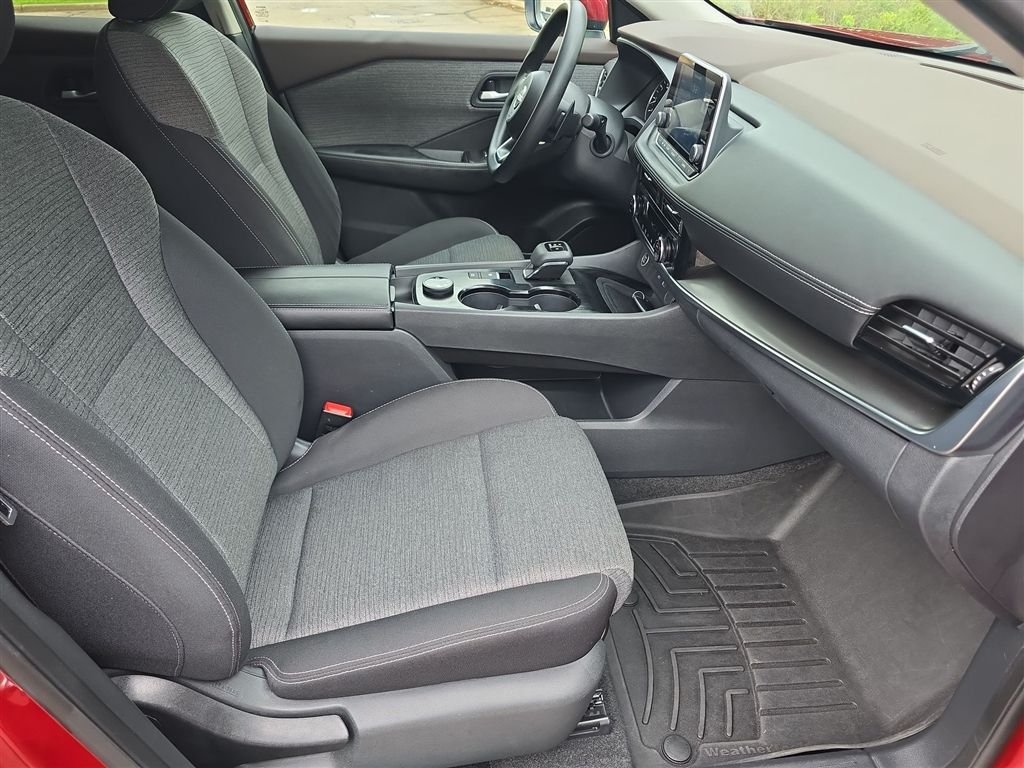 Used 2023 Red Nissan SV image 13