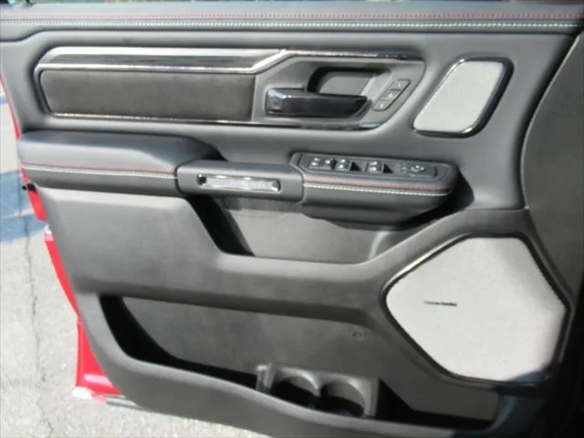 New 2026 Molten Red Pearl-Coat Exterior Paint RAM LARAMIE image 23