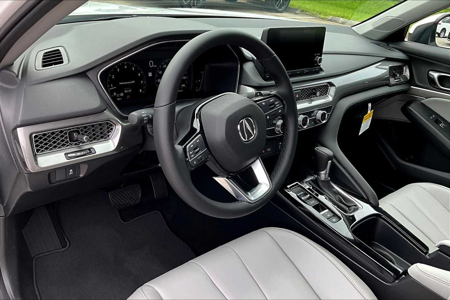 Used 2025 Platinum White Pearl Acura  image 8