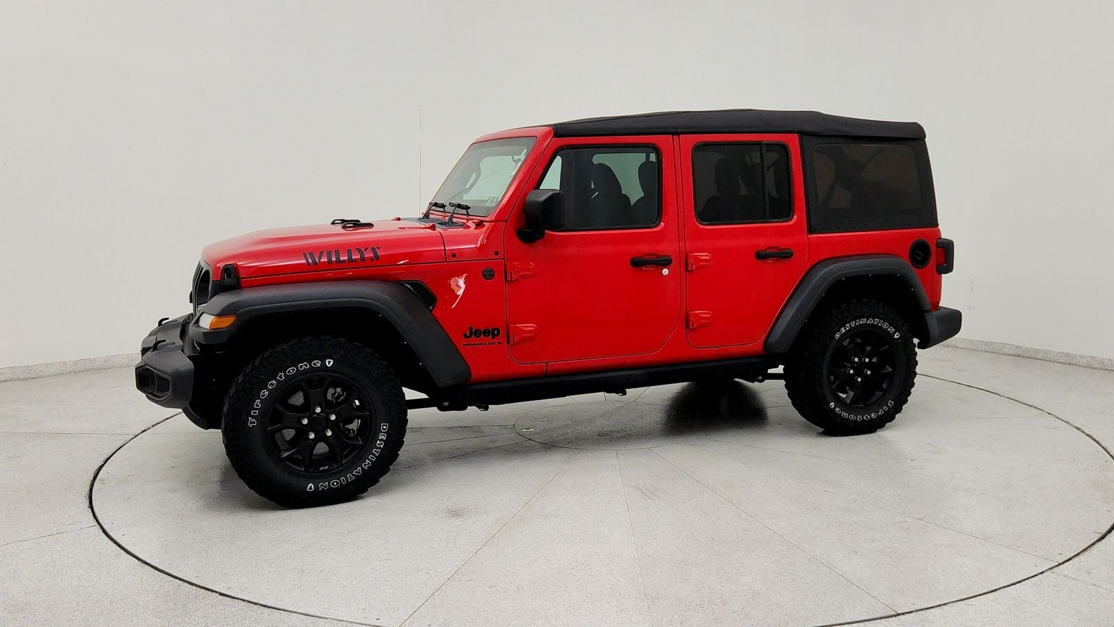 Used 2023 Red Jeep Sport image 3