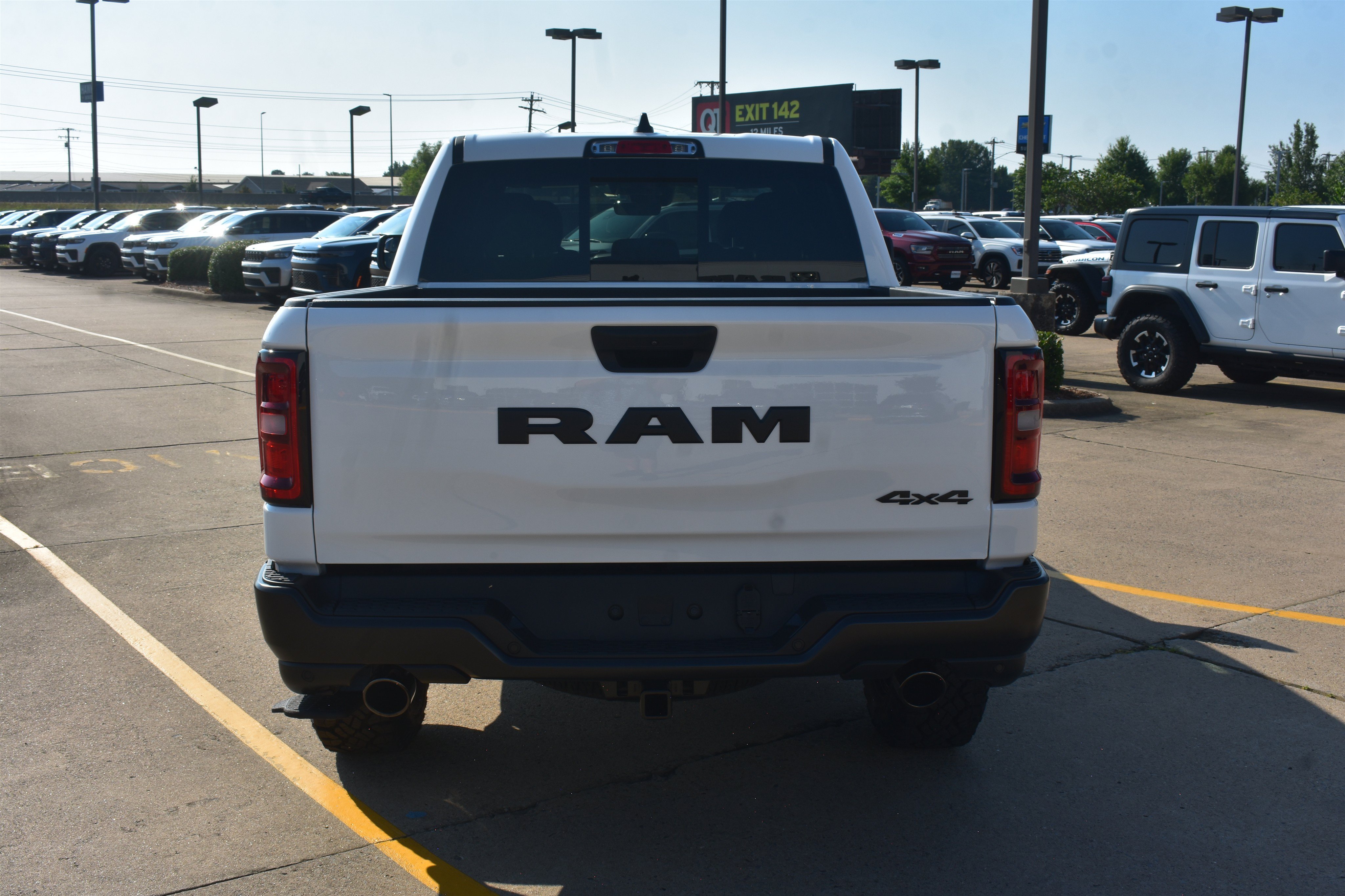 New 2026 Bright White Clear-Coat Exterior Paint RAM Warlock image 6