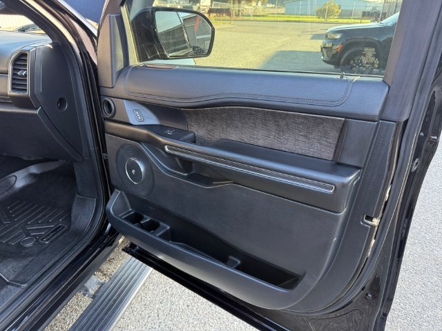 Used 2019 Black Metallic Ford Limited image 29