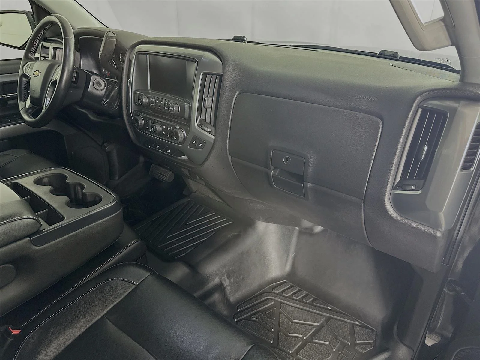 Used 2015 BLACK Chevrolet LT image 28
