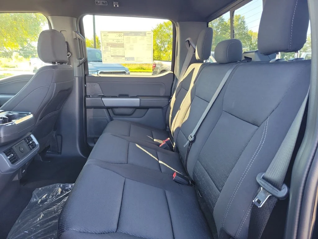 New 2026 Agate Black Metallic Ford XLT image 23