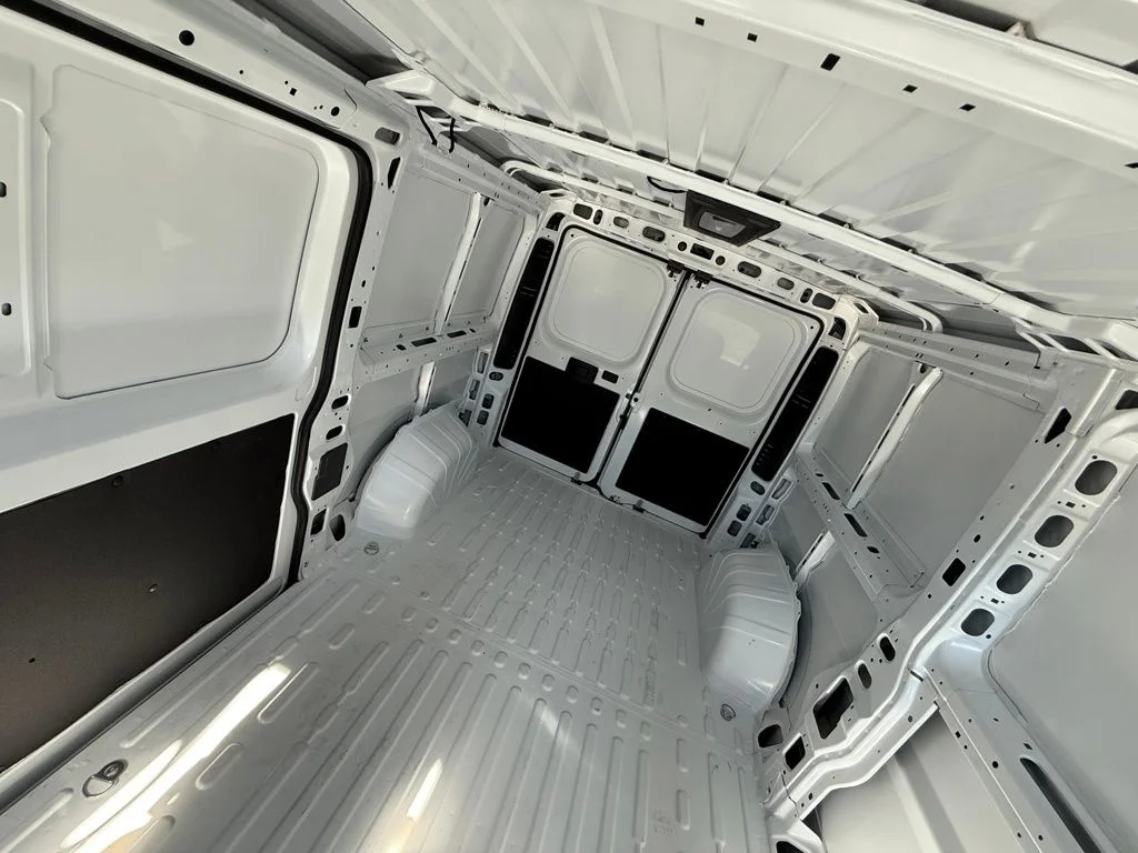 New 2026 Bright White Clear-Coat Exterior Paint RAM Low Roof image 24