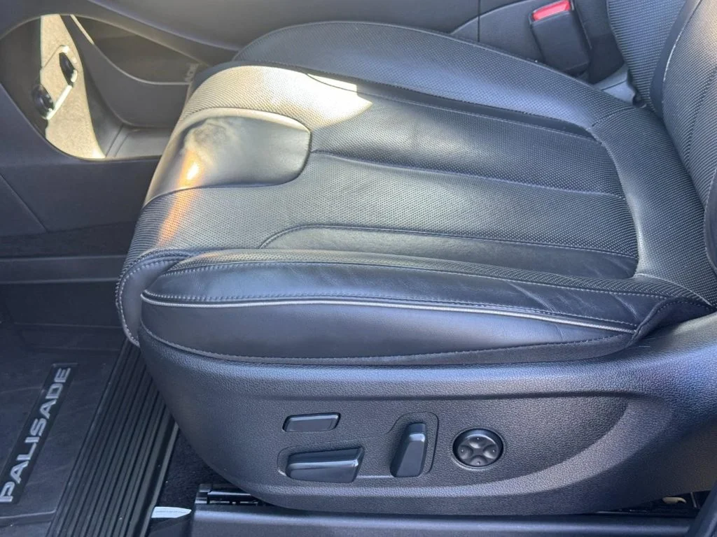 Used 2022 Gray Hyundai Limited image 18