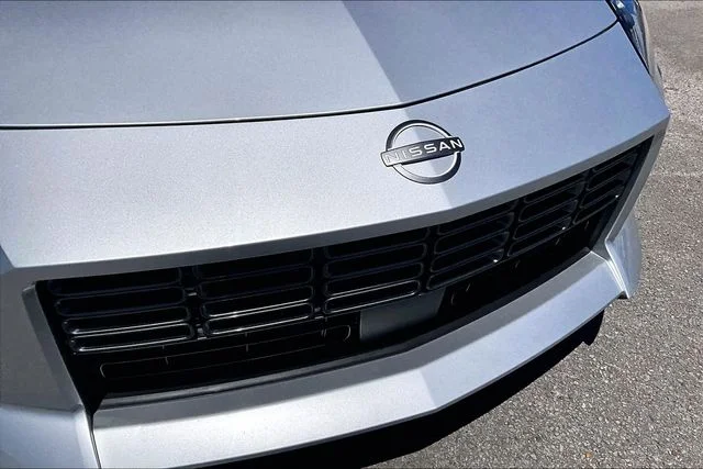 Used 2024 Silver Nissan Sport image 24
