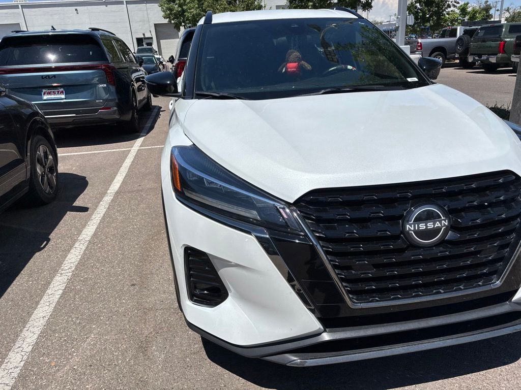 Used 2023 White Nissan SR image 6