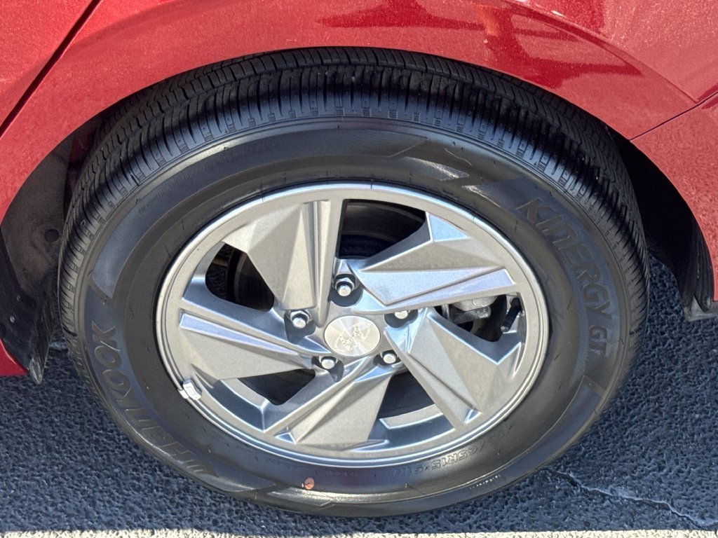 Used 2025 Red Hyundai SE image 19