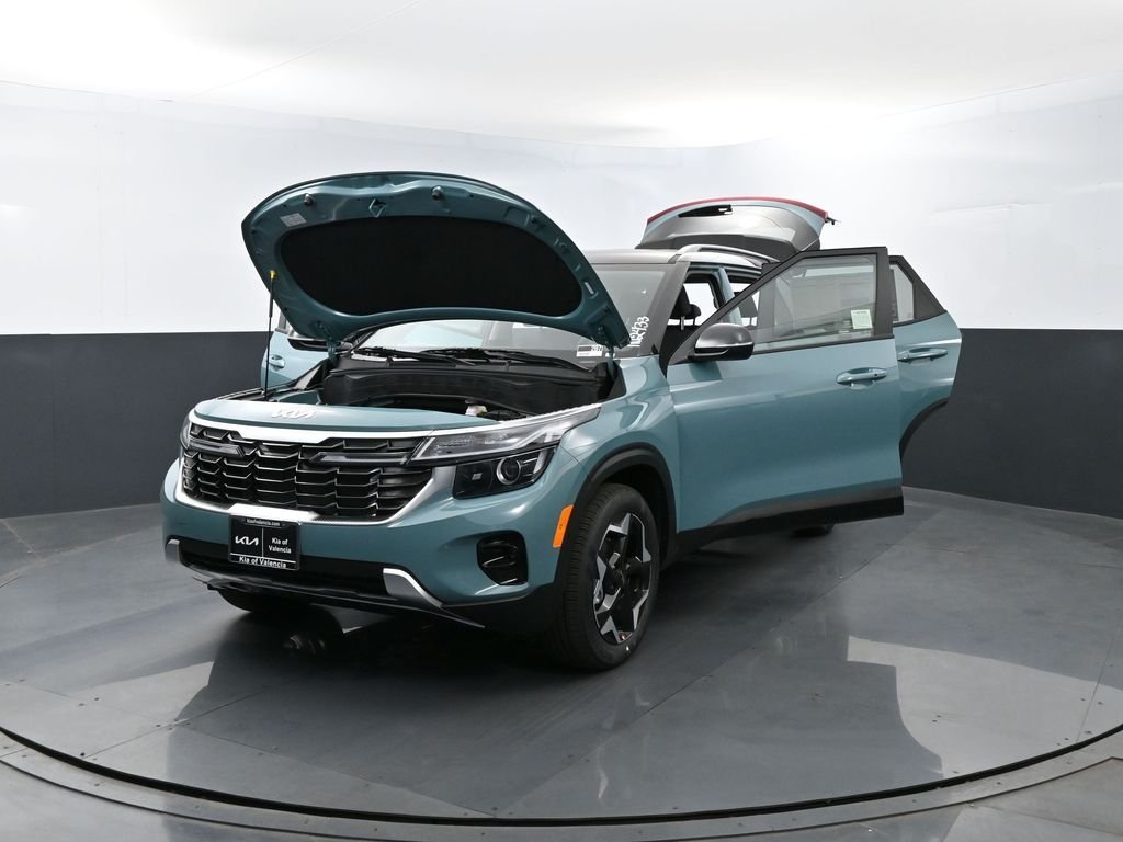 New 2026 Pluton Blue / Black Roof Kia S image 29