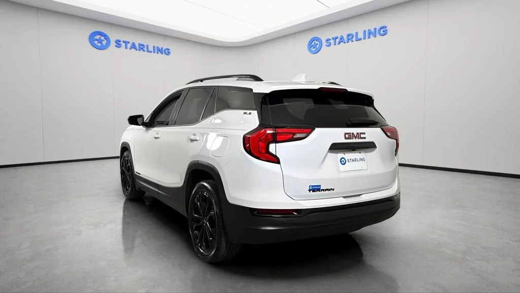 Used 2021 SUMMIT WHITE GMC SLE image 7