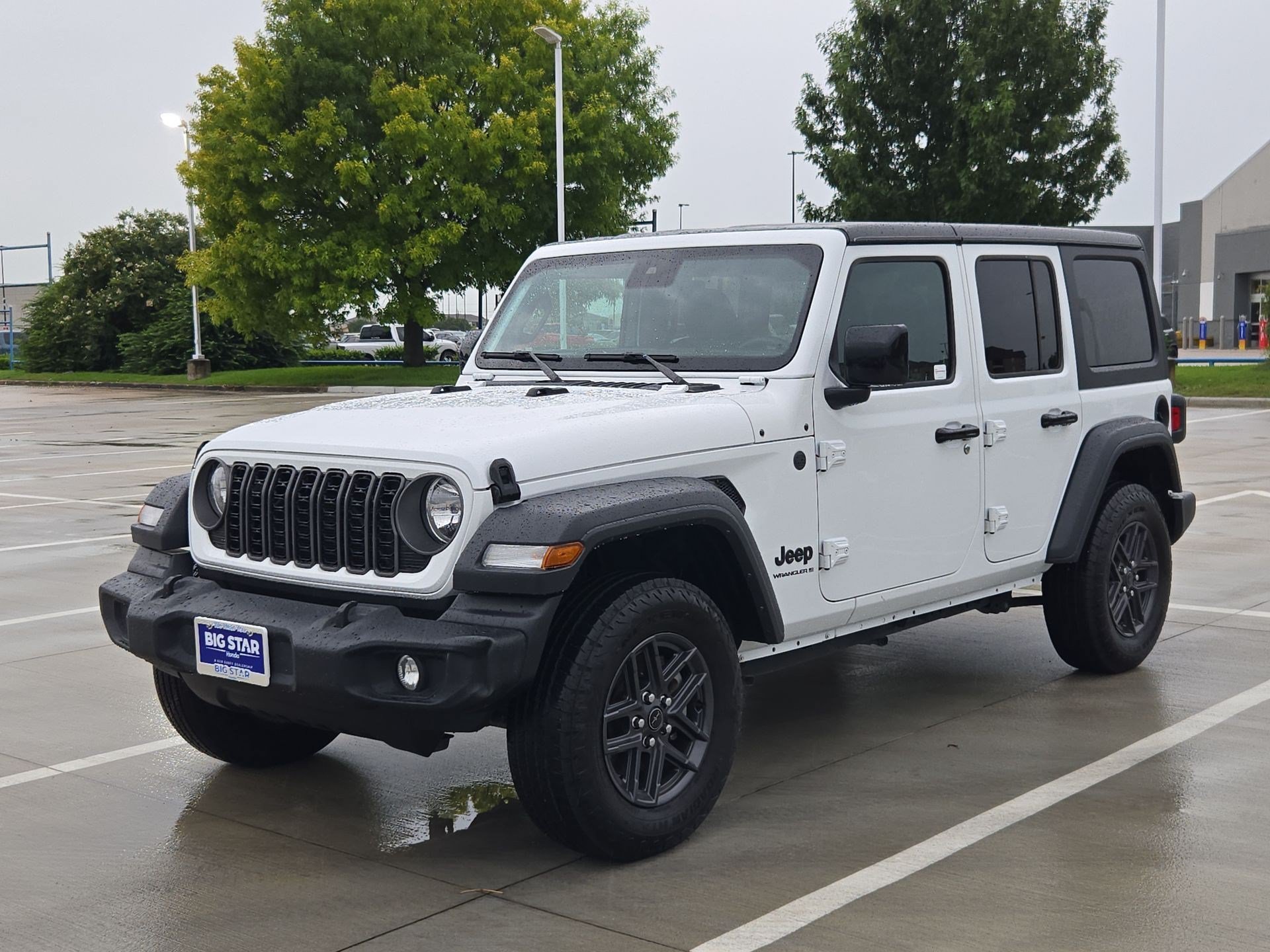 Used 2025 Bright White Clearcoat Jeep Sport S image 7