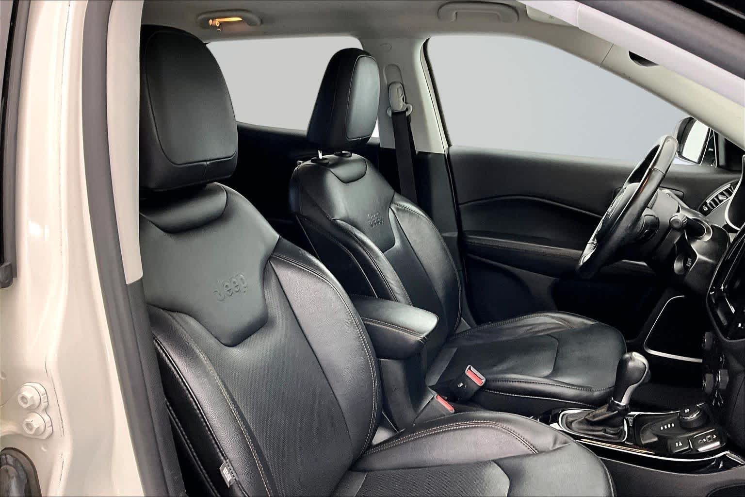 Used 2018 White Clearcoat Jeep Limited image 14