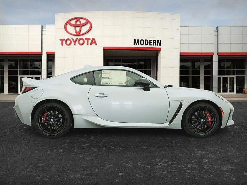 Used 2026 Steel Toyota Premium image 4
