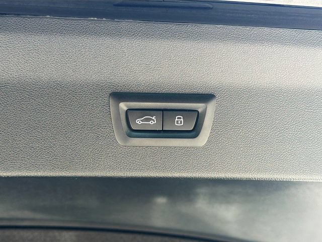 Used 2024 Black Sapphire Metallic BMW Base image 12