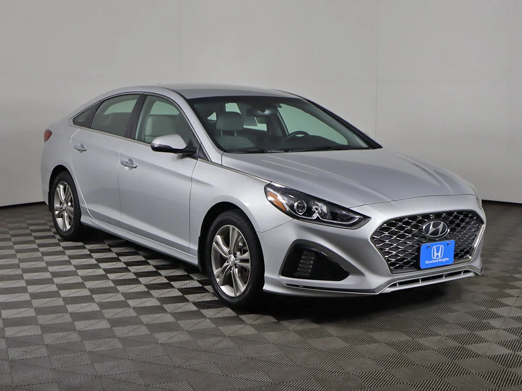 Used 2019 Hyundai Sonata SEL with VIN 5NPE34AF6KH812612 for sale in Cleveland Heights, OH