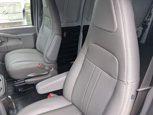 2025 Chevrolet Express Cargo Work Van - Photo 13