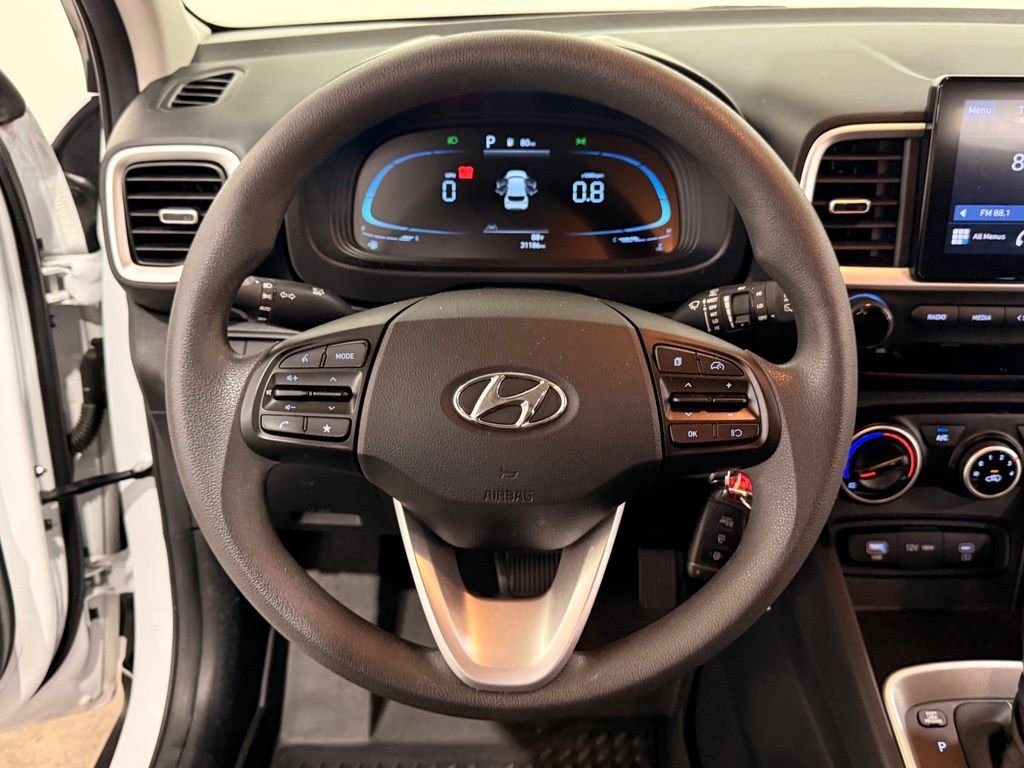 Used 2023 White Hyundai SE image 20
