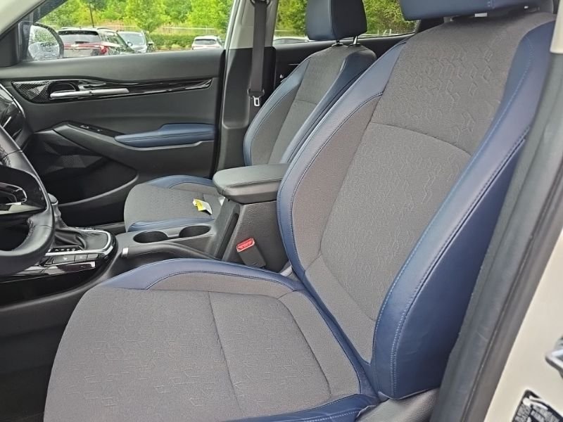 Used 2024 White Kia S image 11