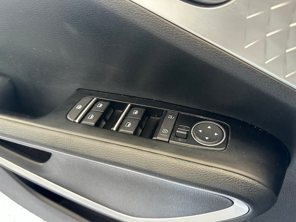 2025 Kia Soul LX - Photo 12