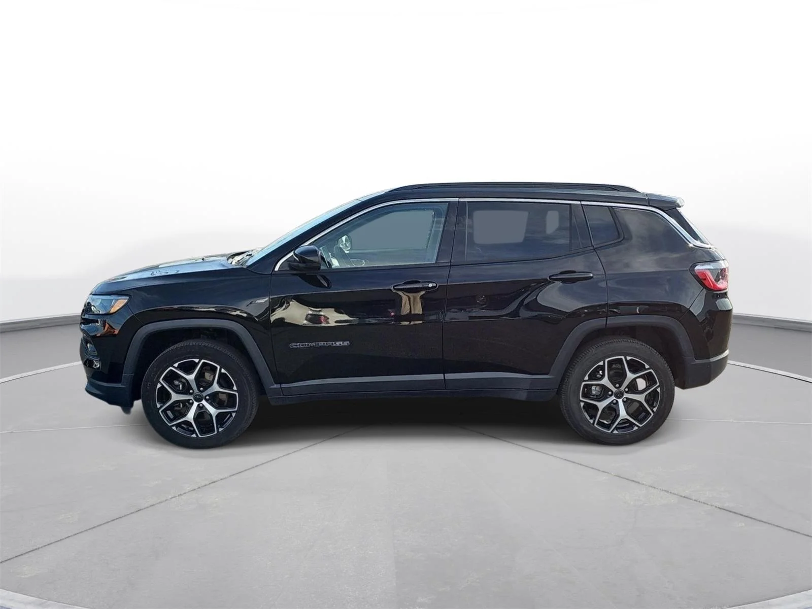 Used 2025 Diamond Black Jeep Limited image 8